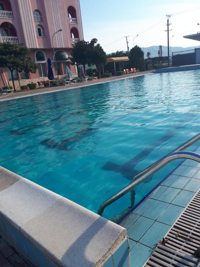 Hotel Meteor Shkoder Ngoại thất bức ảnh